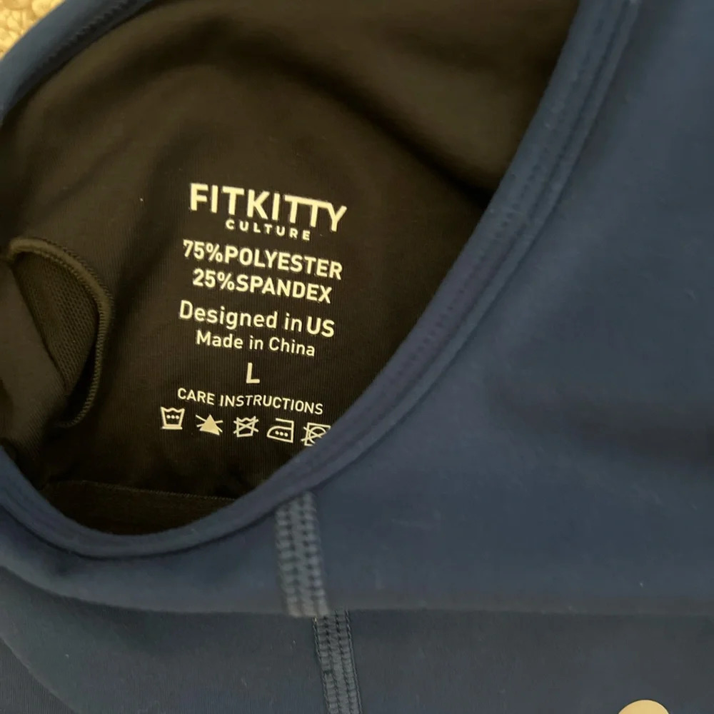Fit kitty size large sports bra like new condition but no padding included - Picture 4 of 4